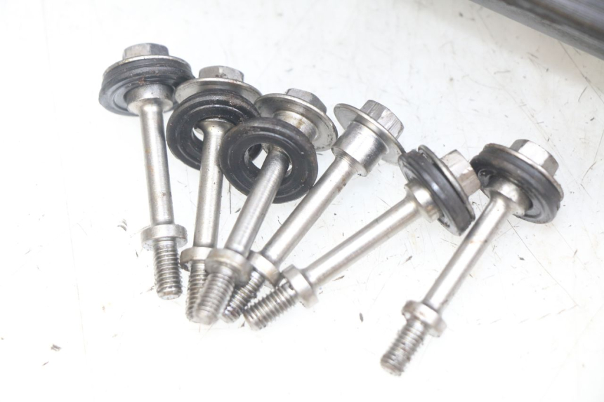 photo de CYLINDER HEAD KAWASAKI Z 750 (2007 - 2013)