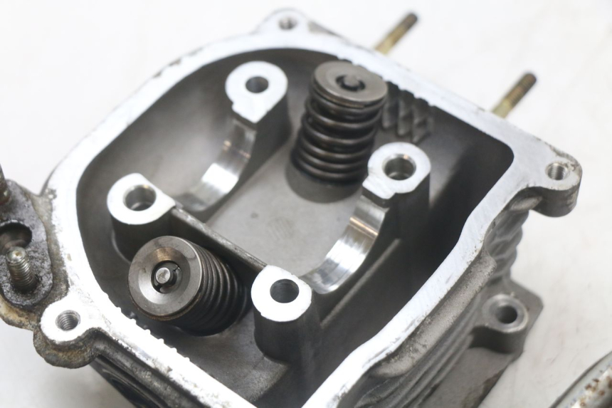 photo de CYLINDER HEAD KYMCO AGILITY 4T 50 (2005 - 2018)