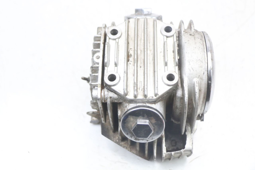 photo de CYLINDER HEAD LONCIN DIRT BIKE 125