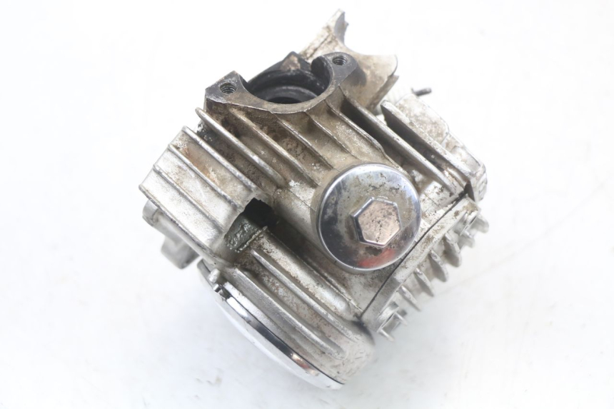 photo de CYLINDER HEAD LONCIN DIRT BIKE 125