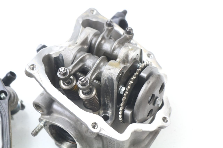 photo de CYLINDER HEAD PIAGGIO MP3 LT 300 (2010 - 2016)