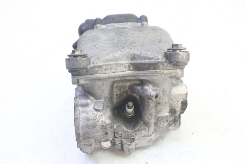 photo de CYLINDER HEAD PIAGGIO MP3 RL 250 (2007 - 2010) - Technical close-up