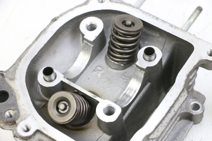 photo de CYLINDER HEAD JM MOTORS OLDIES 4T 50 (2010 - 2020) - Distinctive features