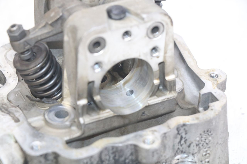 photo de CYLINDER HEAD PEUGEOT ELYSEO 125 (1999 - 2004)