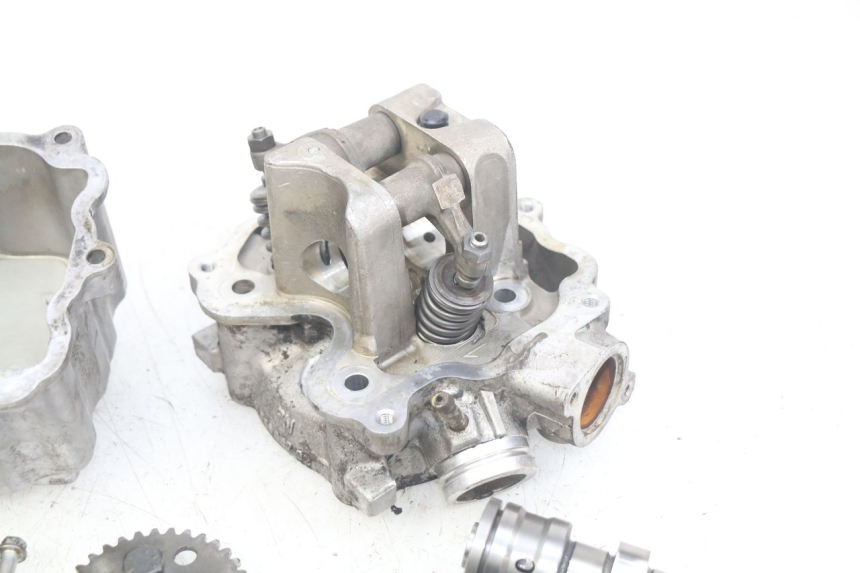 photo de CYLINDER HEAD PEUGEOT ELYSEO 125 (1999 - 2004)