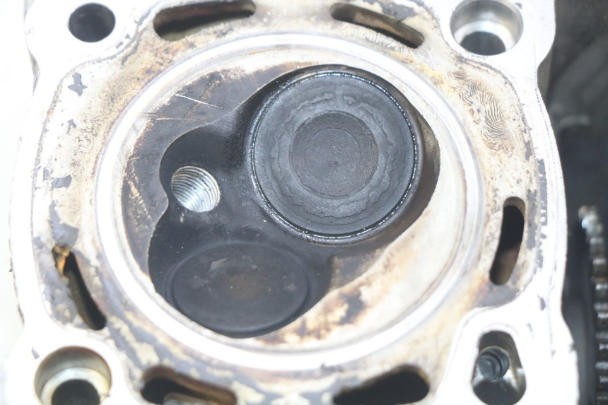 photo de CYLINDER HEAD PEUGEOT ELYSEO 125 (1999 - 2004)
