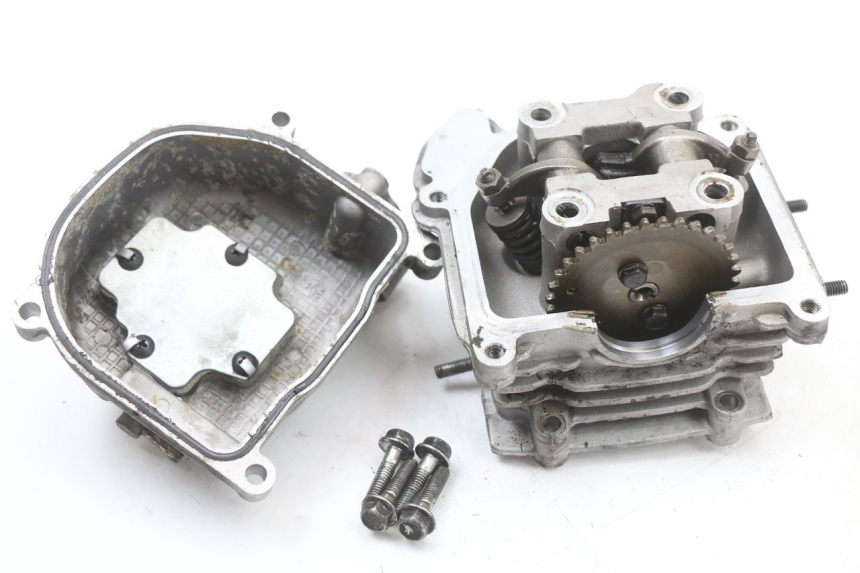 photo de CYLINDER HEAD PEUGEOT KISBEE 4T 50 (2018 - 2022)