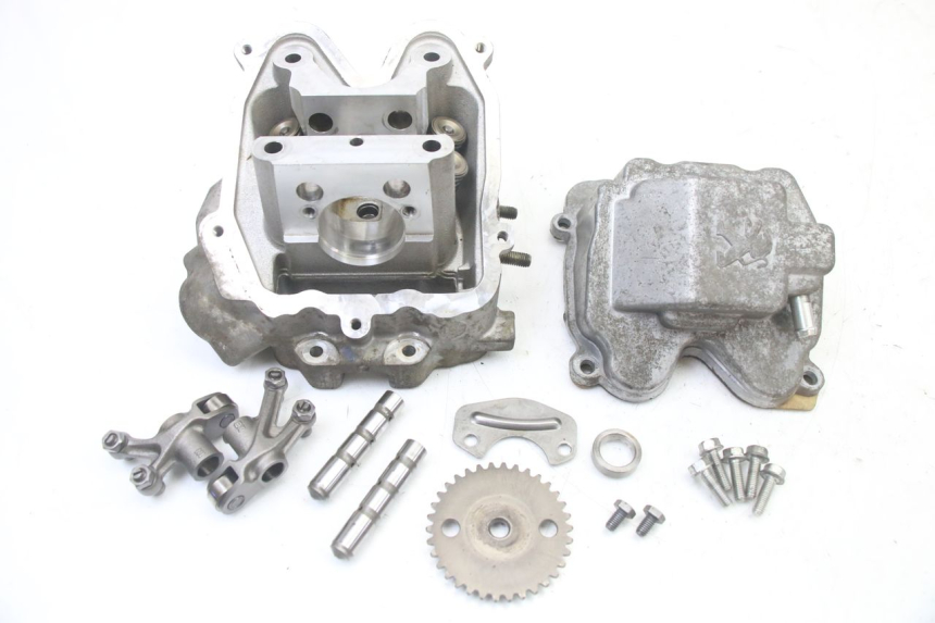 photo de CYLINDER HEAD PEUGEOT SATELIS 125 (2013 - 2018)