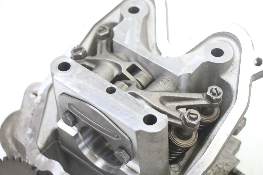 photo de CYLINDER HEAD PEUGEOT SATELIS 125 (2013 - 2018)