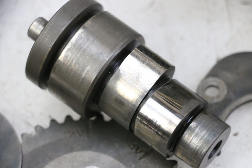 photo de CYLINDER HEAD PIAGGIO MP3 125 (2006 - 2014)