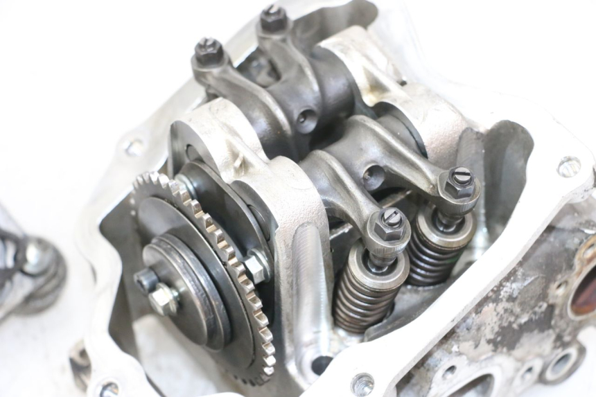 photo de CYLINDER HEAD PIAGGIO MP3 125 (2006 - 2014)