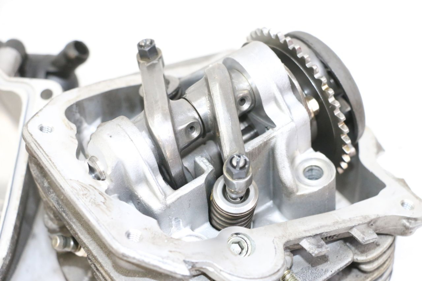 photo de CYLINDER HEAD PIAGGIO VESPA LX 150 (2005 - 2013)