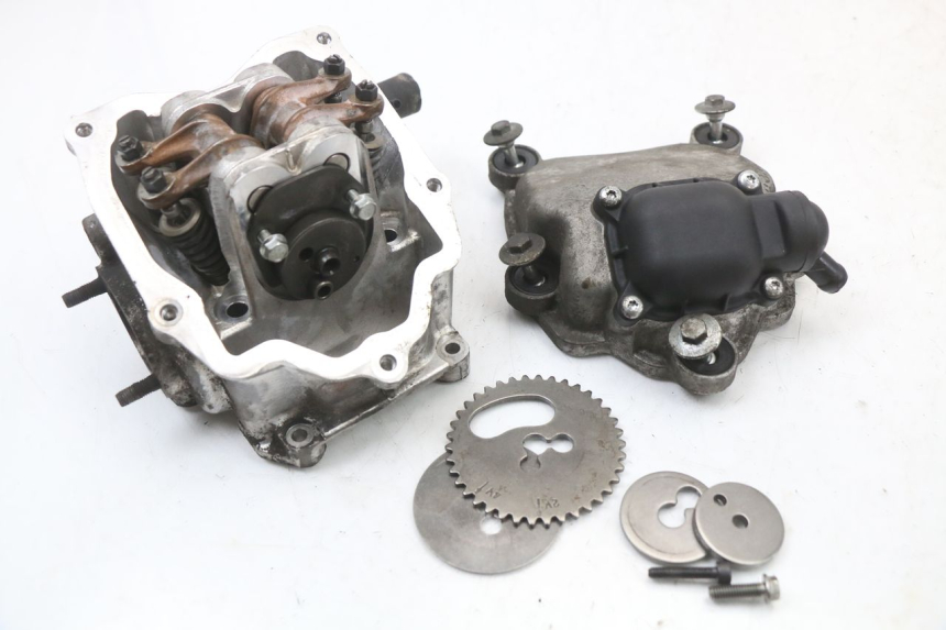 photo de CYLINDER HEAD PIAGGIO X8 125 (2004 - 2007)