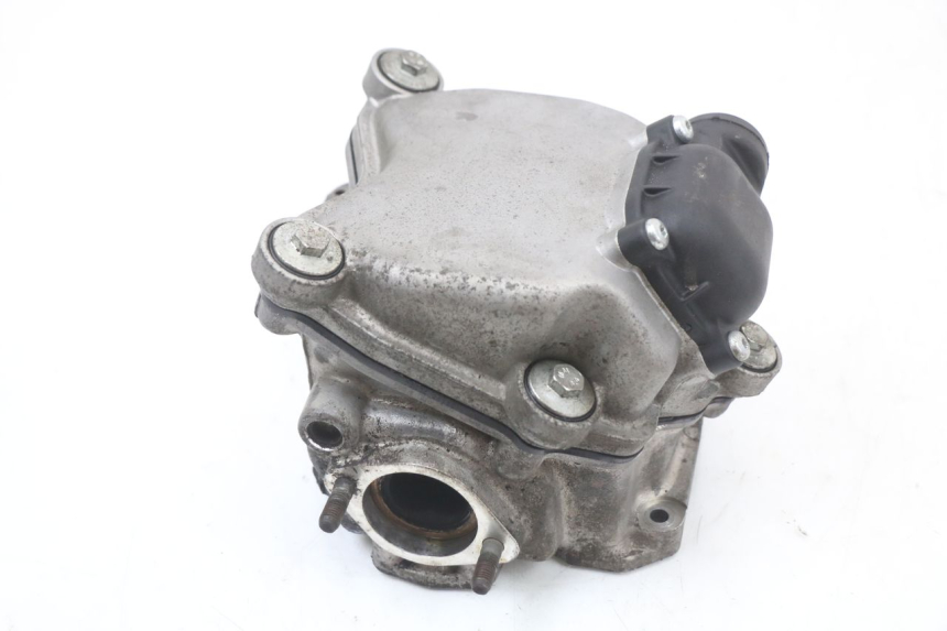 photo de CYLINDER HEAD PIAGGIO X8 125 (2004 - 2007)