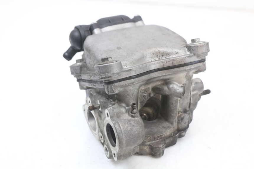 photo de CYLINDER HEAD PIAGGIO X8 125 (2004 - 2007)