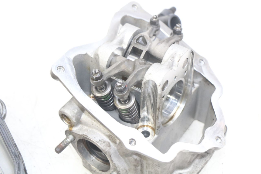 photo de CYLINDER HEAD PIAGGIO XEVO - X EVO 125 (2007 - 2016)