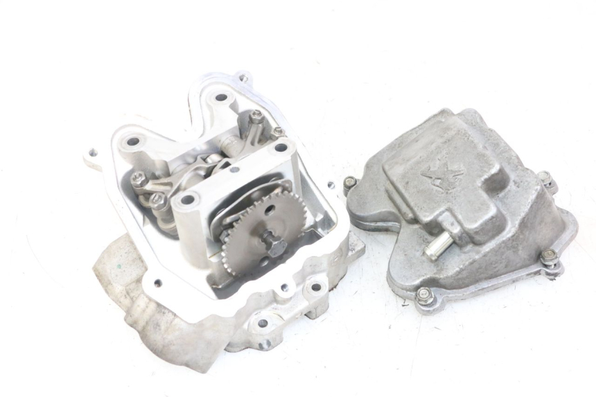 photo de CYLINDER HEAD PEUGEOT SATELIS 125 (2013 - 2018)