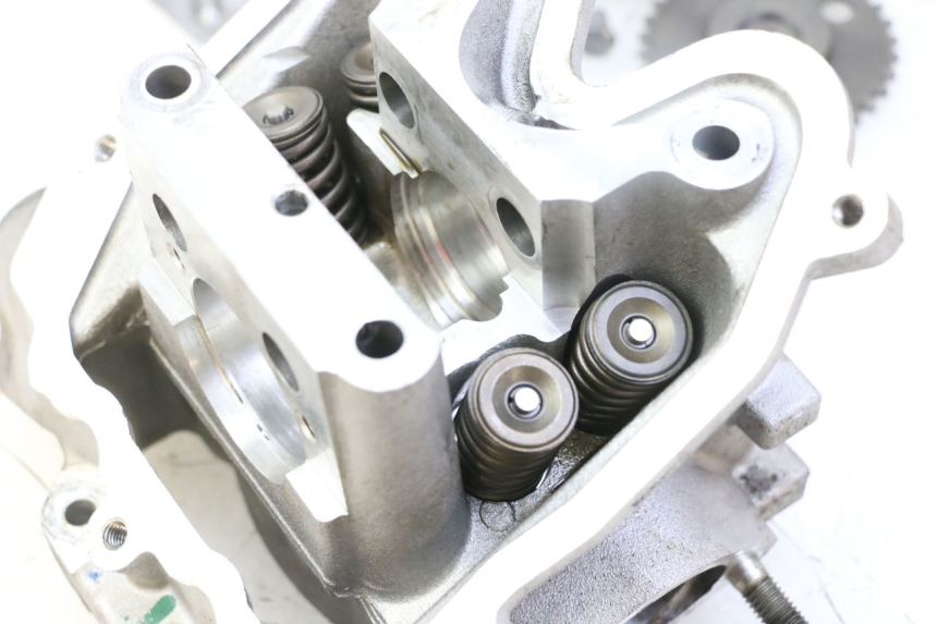 photo de CYLINDER HEAD PEUGEOT SATELIS 125 (2013 - 2018)