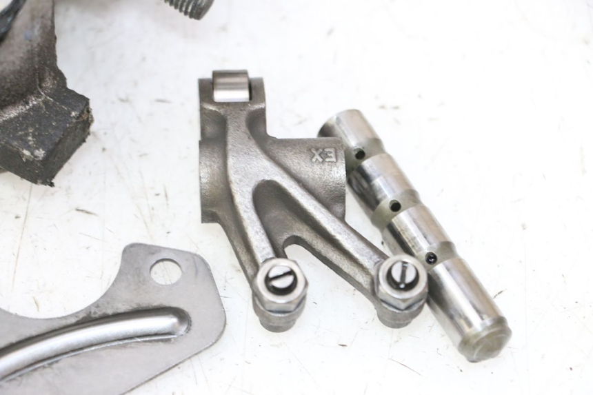 photo de CYLINDER HEAD PEUGEOT SATELIS 125 (2013 - 2018)