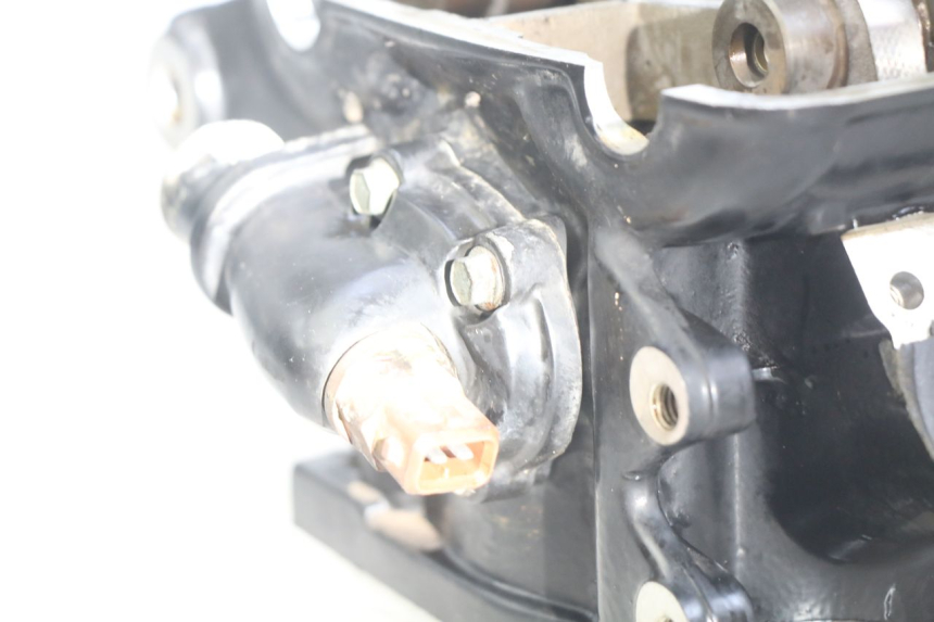 photo de CYLINDER HEAD TRIUMPH SPRINT ST 955 (1999 - 2001)