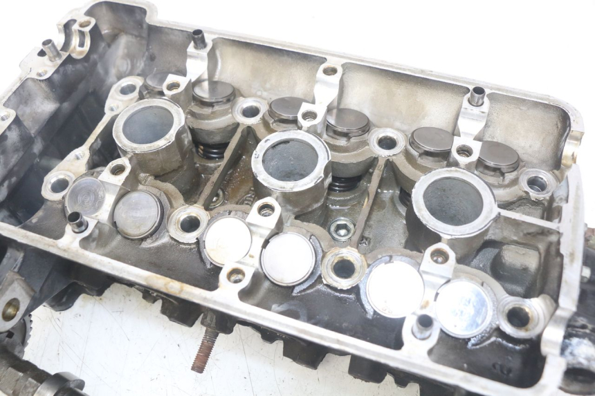photo de CYLINDER HEAD TRIUMPH SPRINT ST 955 (1999 - 2001)
