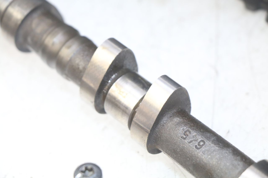 photo de CYLINDER HEAD TRIUMPH SPRINT ST 955 (1999 - 2001)