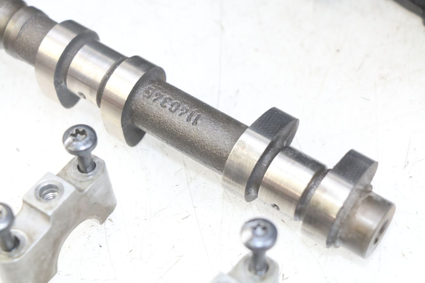 photo de CYLINDER HEAD TRIUMPH SPRINT ST 955 (1999 - 2001)