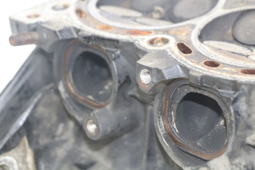 photo de CYLINDER HEAD TRIUMPH SPRINT ST 955 (1999 - 2001)