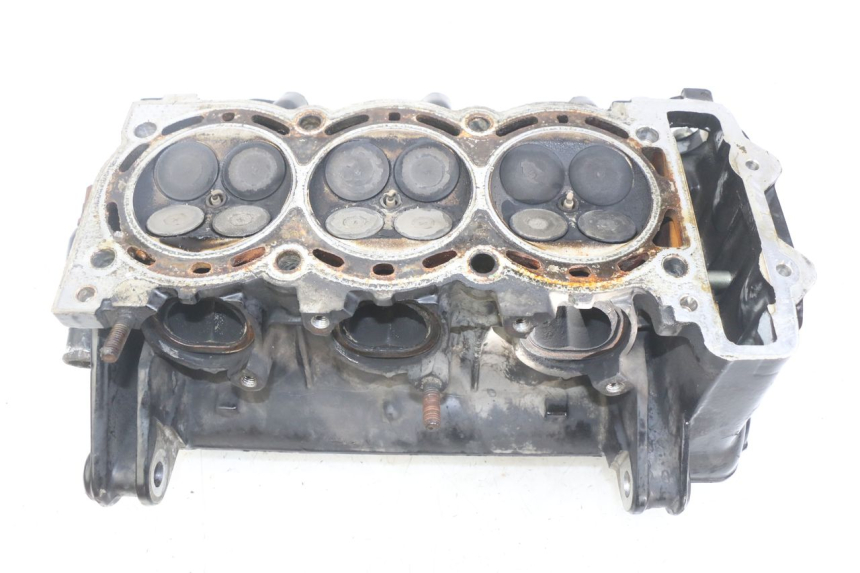 photo de CYLINDER HEAD TRIUMPH SPRINT ST 955 (1999 - 2001)