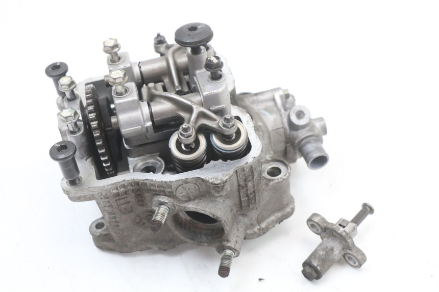 photo de CYLINDER HEAD SUZUKI BURGMAN 125 (2007 - 2014)