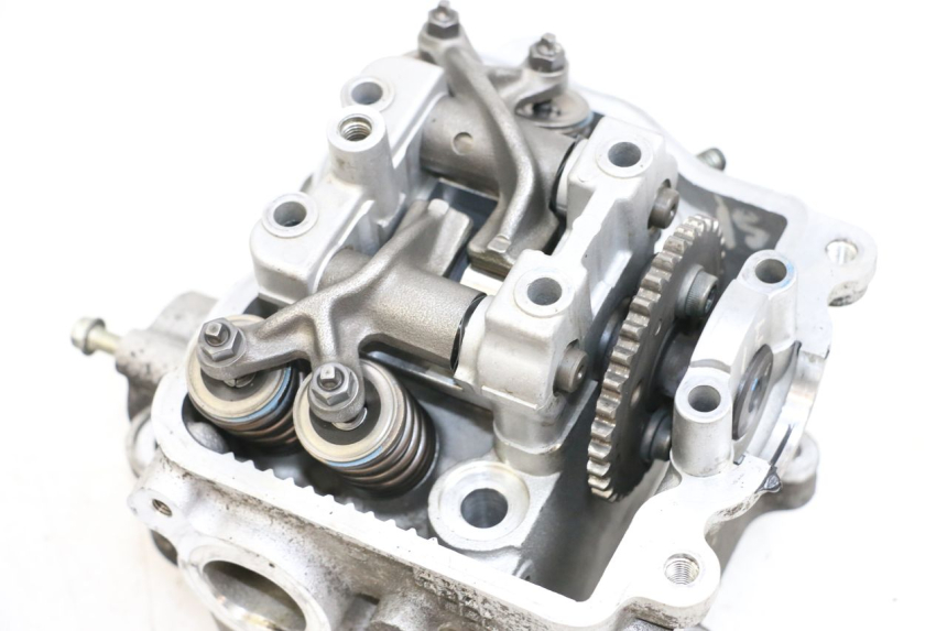 photo de CYLINDER HEAD SUZUKI BURGMAN 125 (2007 - 2014)