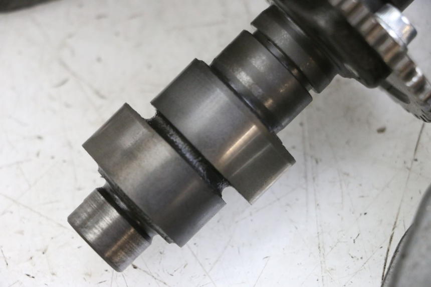 photo de CYLINDER HEAD SUZUKI BURGMAN 125 (2015 - 2017)