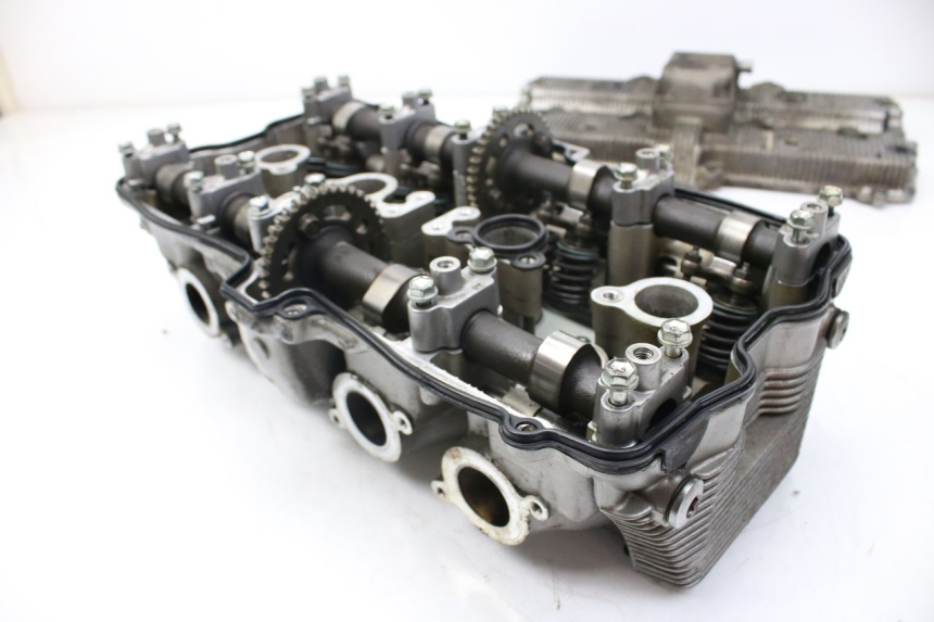 photo de CYLINDER HEAD SUZUKI GSF S BANDIT 600 (2000 - 2004)