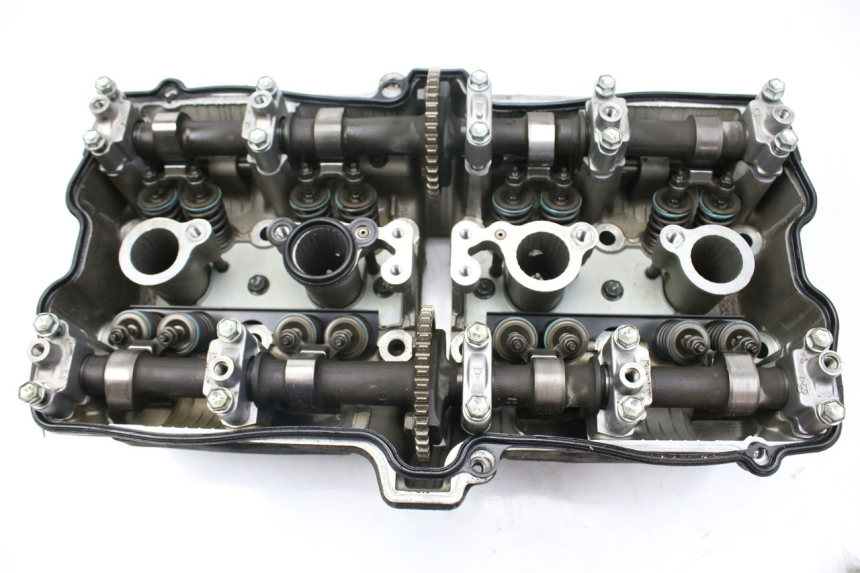 photo de CYLINDER HEAD SUZUKI GSF S BANDIT 600 (2000 - 2004)