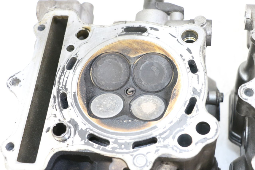 photo de CYLINDER HEAD SUZUKI SV S 650 (1999 - 2002)