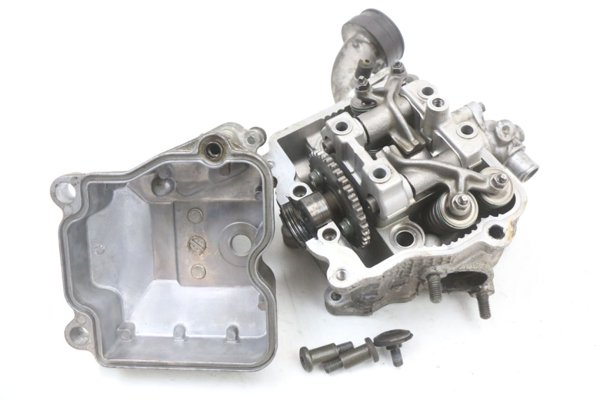 photo de CYLINDER HEAD SUZUKI UH BURGMAN 125 (2002 - 2006)