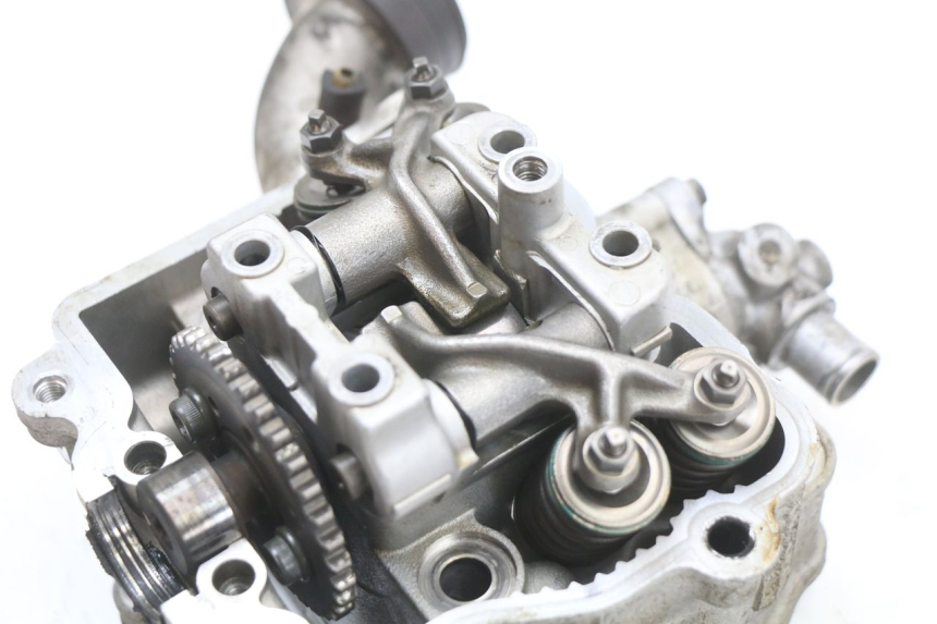 photo de CYLINDER HEAD SUZUKI UH BURGMAN 125 (2002 - 2006)