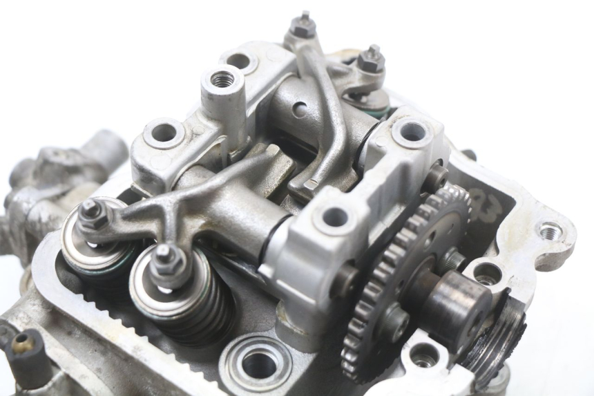 photo de CYLINDER HEAD SUZUKI UH BURGMAN 125 (2002 - 2006)