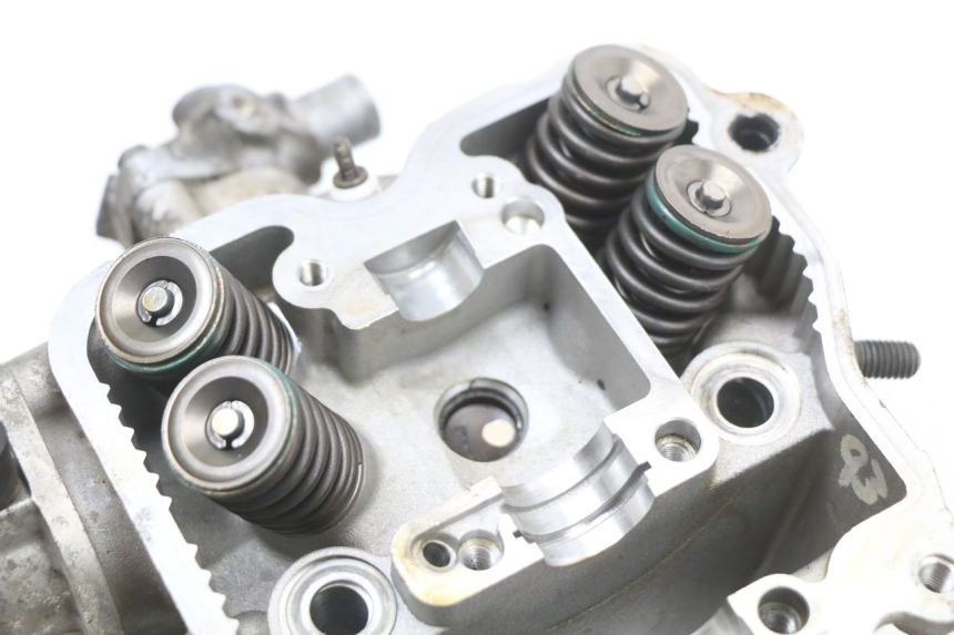 photo de CYLINDER HEAD SUZUKI UH BURGMAN 125 (2002 - 2006)