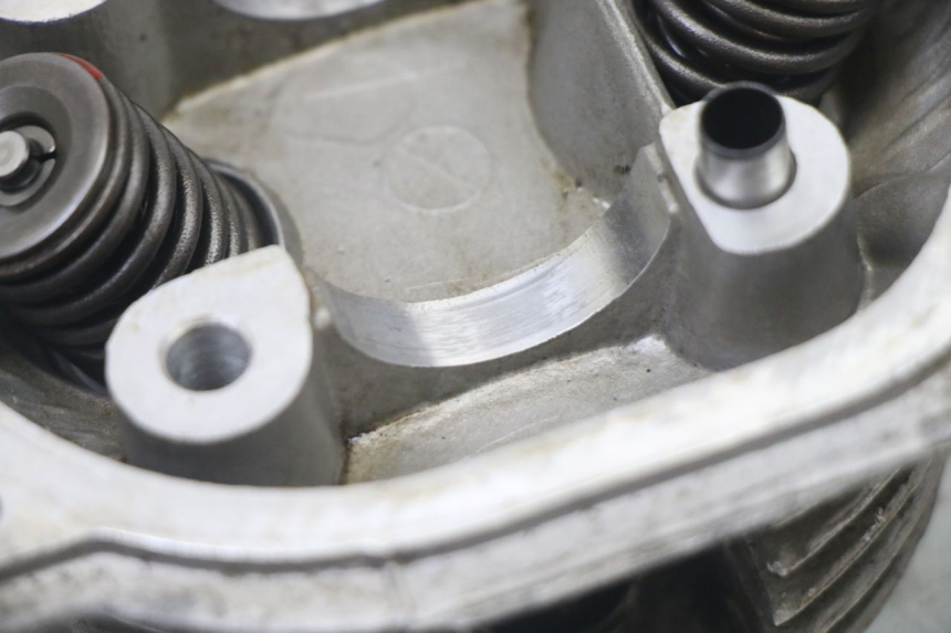 photo de CYLINDER HEAD PEUGEOT V-CLIC VCLIC 50 (2007 - 2013)