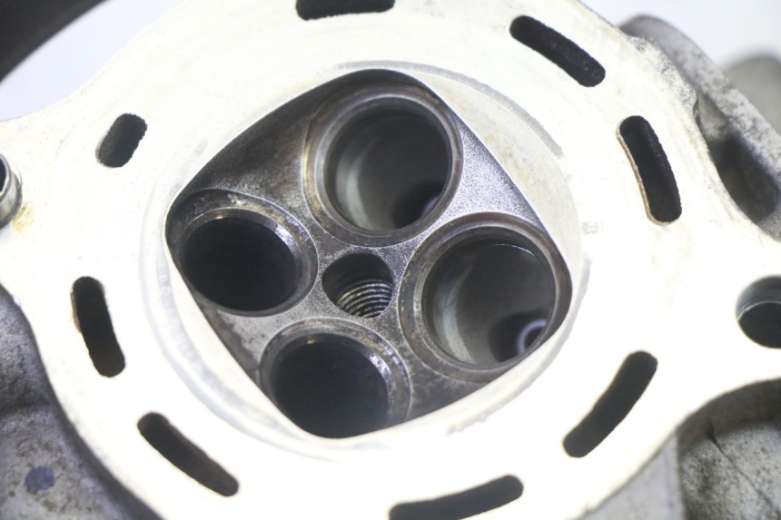 photo de CYLINDER HEAD YAMAHA X-MAX XMAX 125 (2010 - 2014)