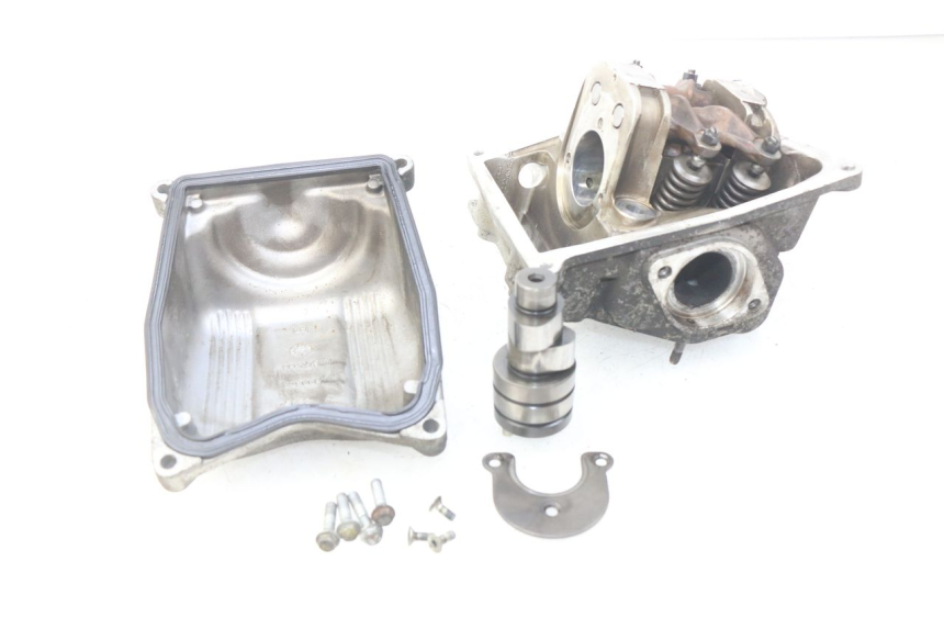 photo de CYLINDER HEAD PIAGGIO X9 EVOLUTION 500 (2003 - 2005) - Distinctive features