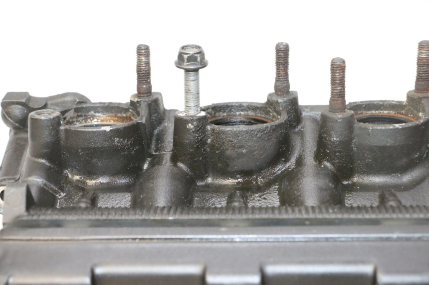 photo de CYLINDER HEAD YAMAHA XJ6 600 (2008 - 2016)