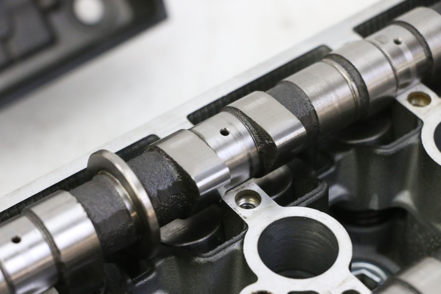 photo de CYLINDER HEAD YAMAHA XJ6 600 (2008 - 2016)