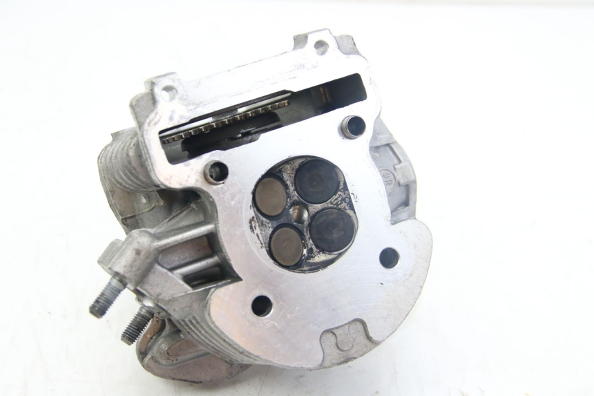 photo de CYLINDER HEAD YAMAHA BW'S BWS 125 (2010 - 2013)