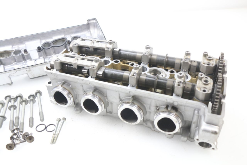 photo de CYLINDER HEAD YAMAHA FJR ABS 1300 (2006 - 2012)