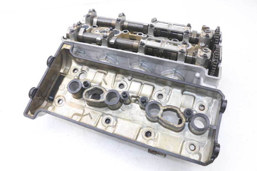 photo de CYLINDER HEAD YAMAHA FJR ABS 1300 (2006 - 2012)