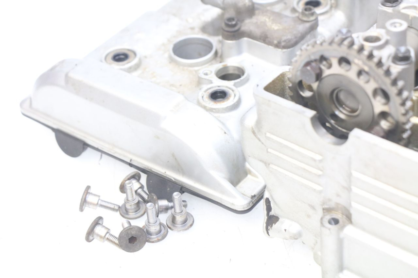 photo de CYLINDER HEAD YAMAHA FJR ABS 1300 (2006 - 2012)