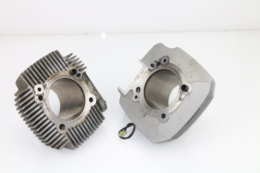 photo de CYLINDER BARREL DUCATI M796 MONSTER ABS 796 (2010 - 2014) - Fixing points details