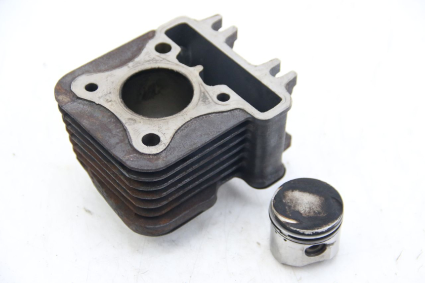 photo de CYLINDER PISTON APRILIA SCARABEO 4T 50 (2009 - 2017)